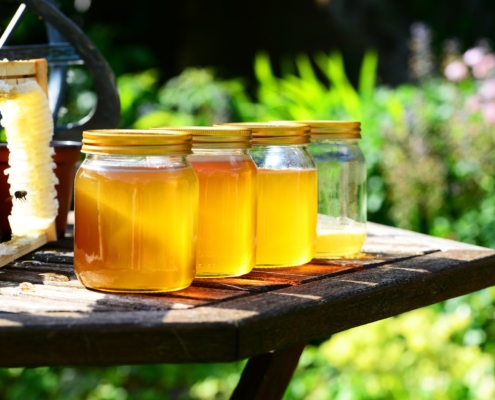 Can You ‘Bee’ Healthy with Royal Jelly?    5